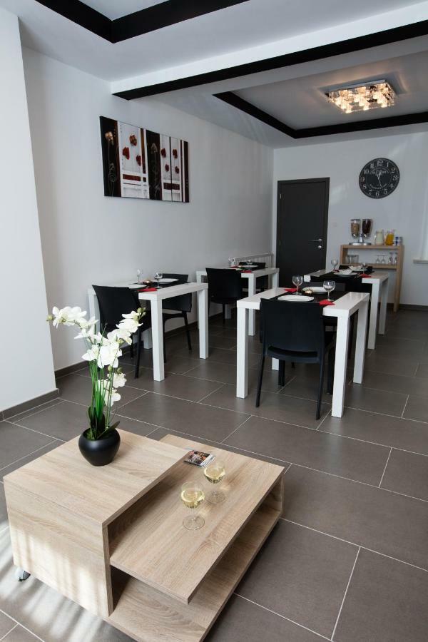 Bed and Breakfast Elysian Ипр Экстерьер фото