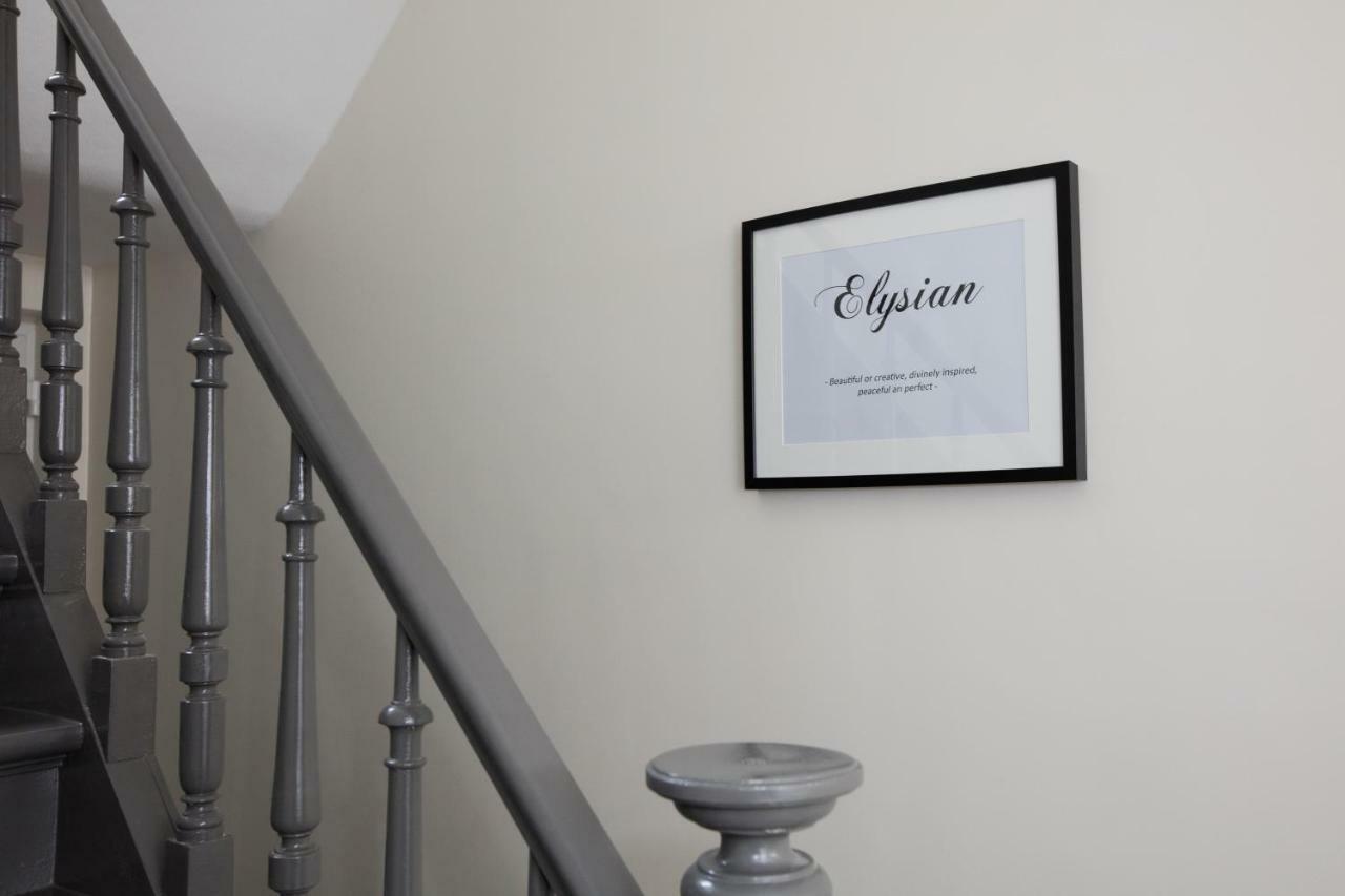 Bed and Breakfast Elysian Ипр Экстерьер фото