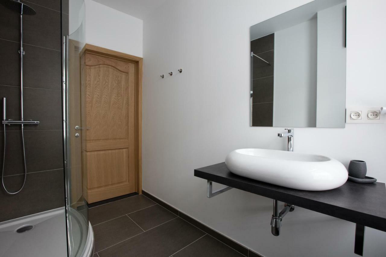 Bed and Breakfast Elysian Ипр Экстерьер фото